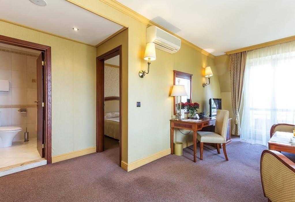 Romance Splendid And Spa Hotel Saints Constantine and Helena Bagian luar foto