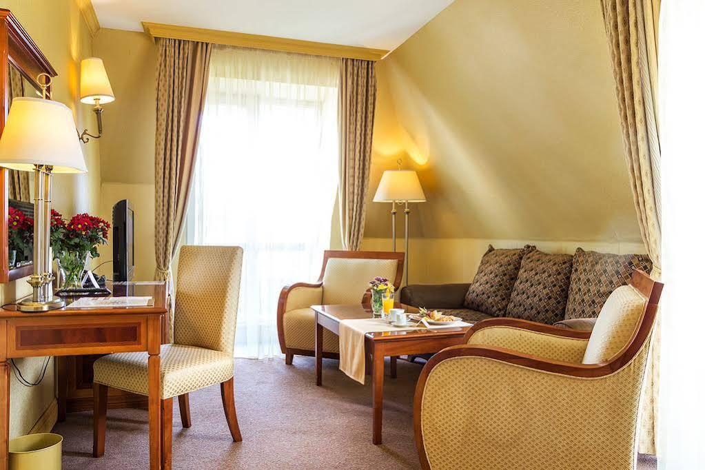 Romance Splendid And Spa Hotel Saints Constantine and Helena Bagian luar foto