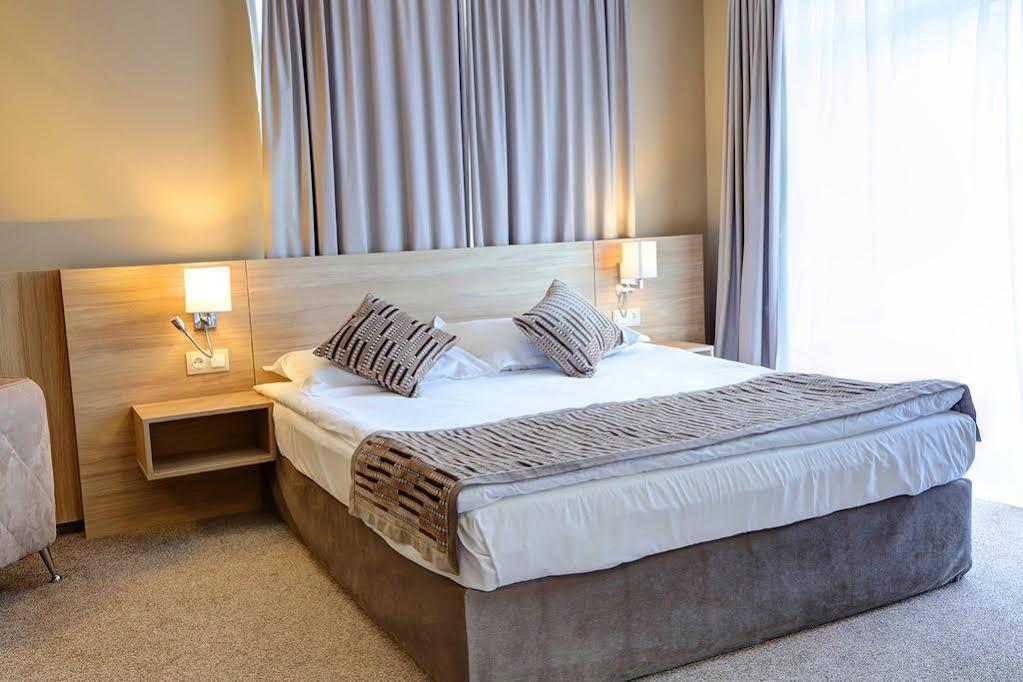 Romance Splendid And Spa Hotel Saints Constantine and Helena Bagian luar foto